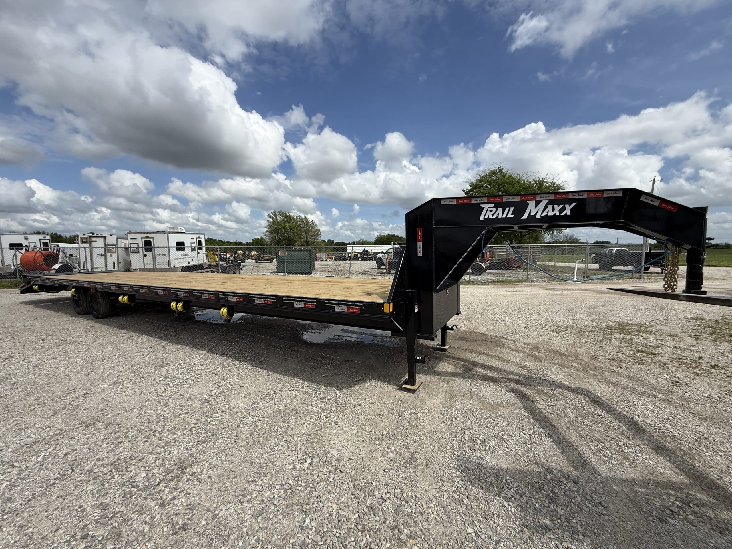 2026 TrailMaxx Gooseneck Deckover Trailer MAX